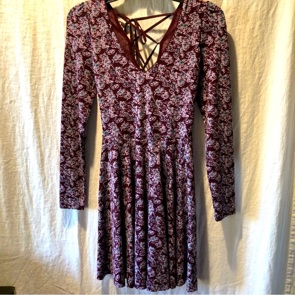 Anthropologie brand Kimchi Blue a line flare stretch dress lace back detail S - Picture 1 of 8